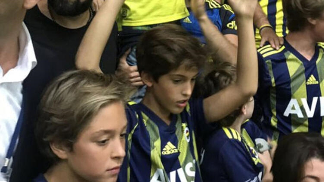 Ali Koç'un oğlu deplasman tribününde!