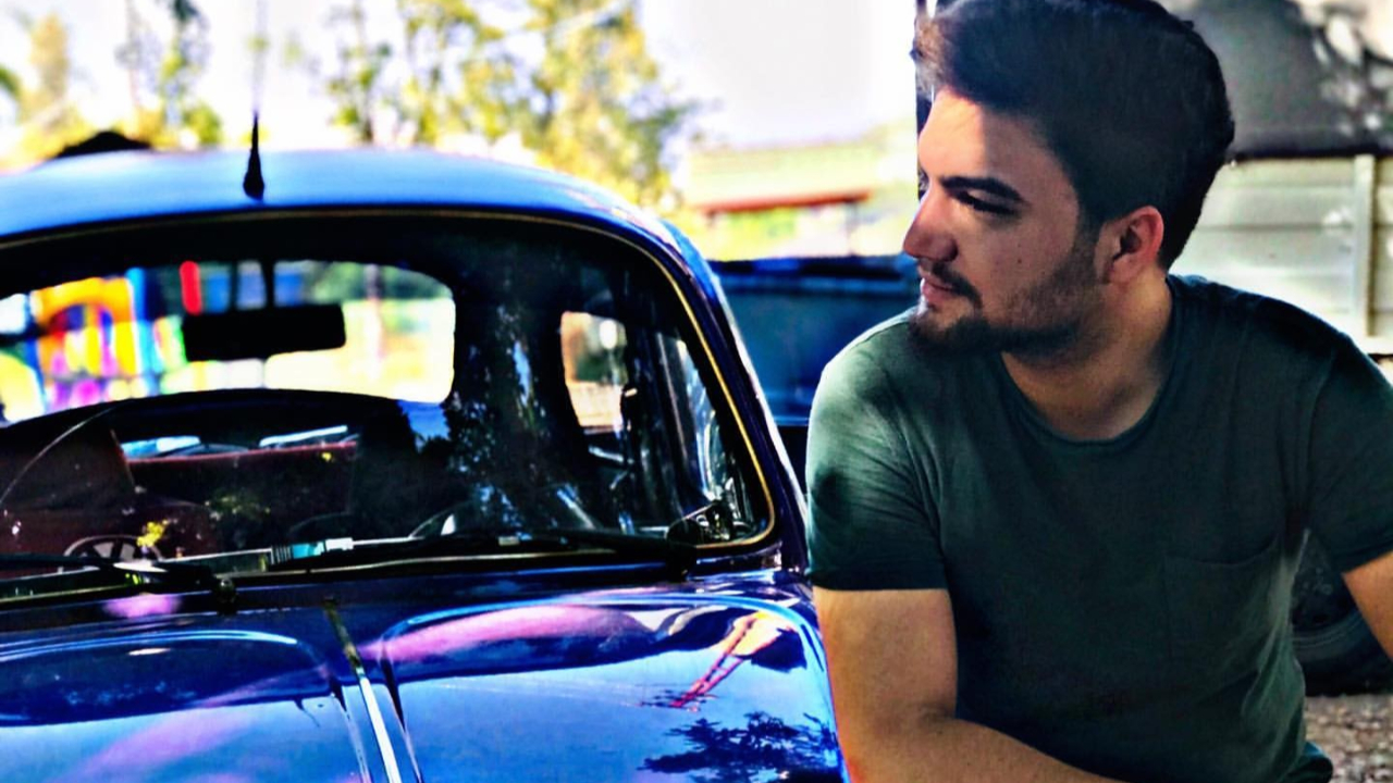 Arabasının altında ölü bulundu!