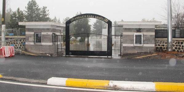 Kara Şehitliği Mezarlığı'na bombalı saldırı!