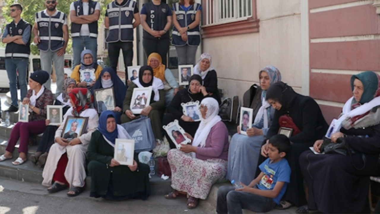 Evlat nöbetine CHP'den tek bir kişi bile gelmedi!