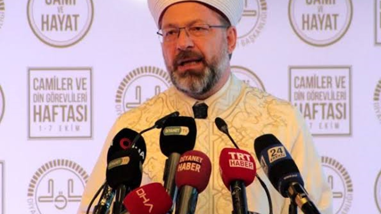 Ankara'da Bakan Mehmet Cahit Turhan: Camiler Müslümanların hayat bulduğu kutlu yerlerdir