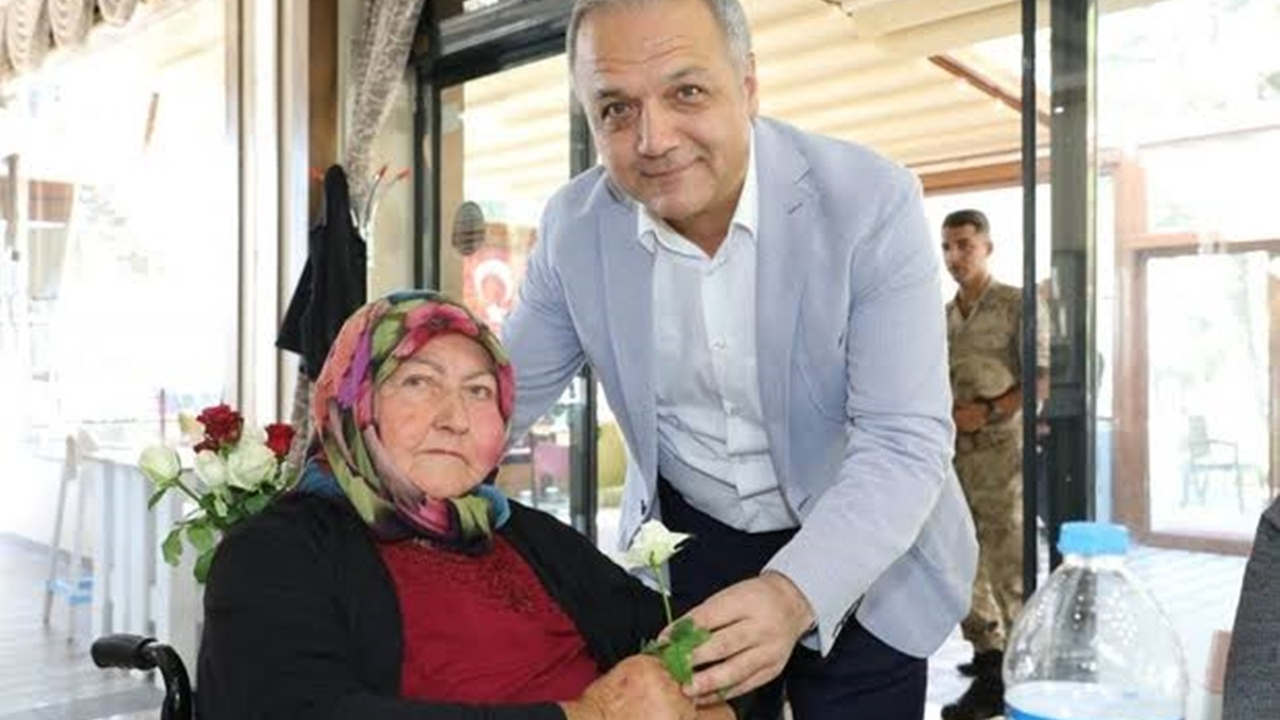 Amasya'da Fatih Üçok: “Büyüklerimiz bizim baş tacımızdır”