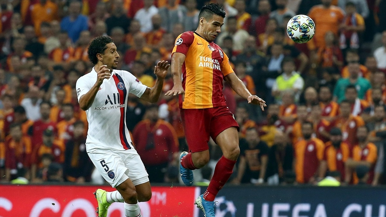 Galatasaray, Paris Saint-Germain'e 1-0 mağlup oldu