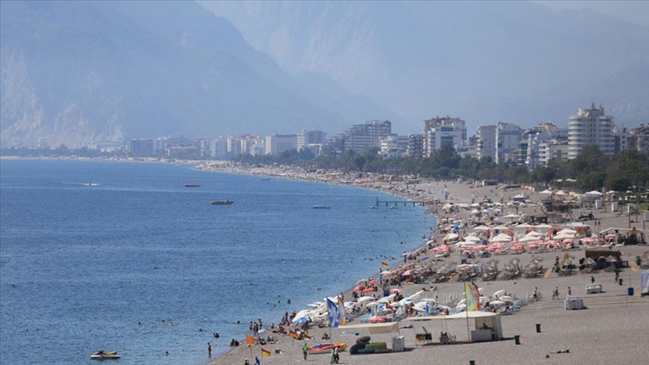 Antalya'ya 9 ayda 13 milyon turist geldi!