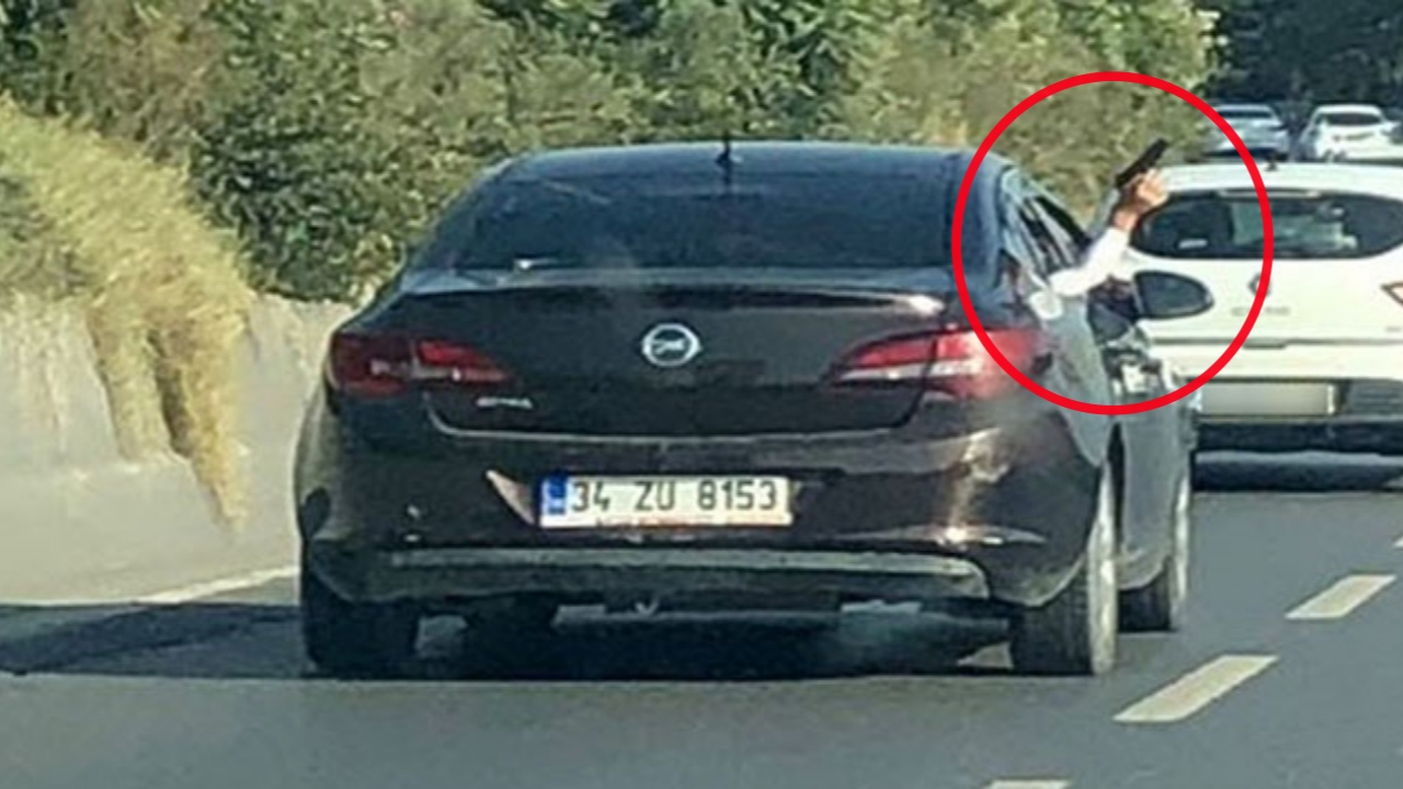 Trafikte silahı ile terör estiren kişi yakalandı!