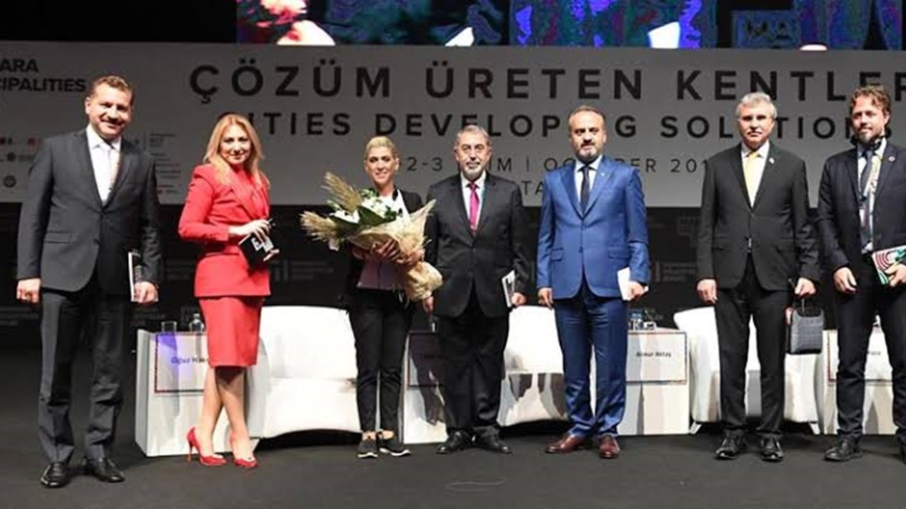 İstanbul'da Başkan Alinur Aktaş, Marmara Uluslararası Kent Forumu’na katıldı