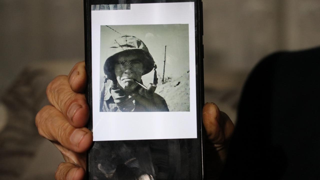 69 yıl önceki fotoğrafını ilk kez gördü!