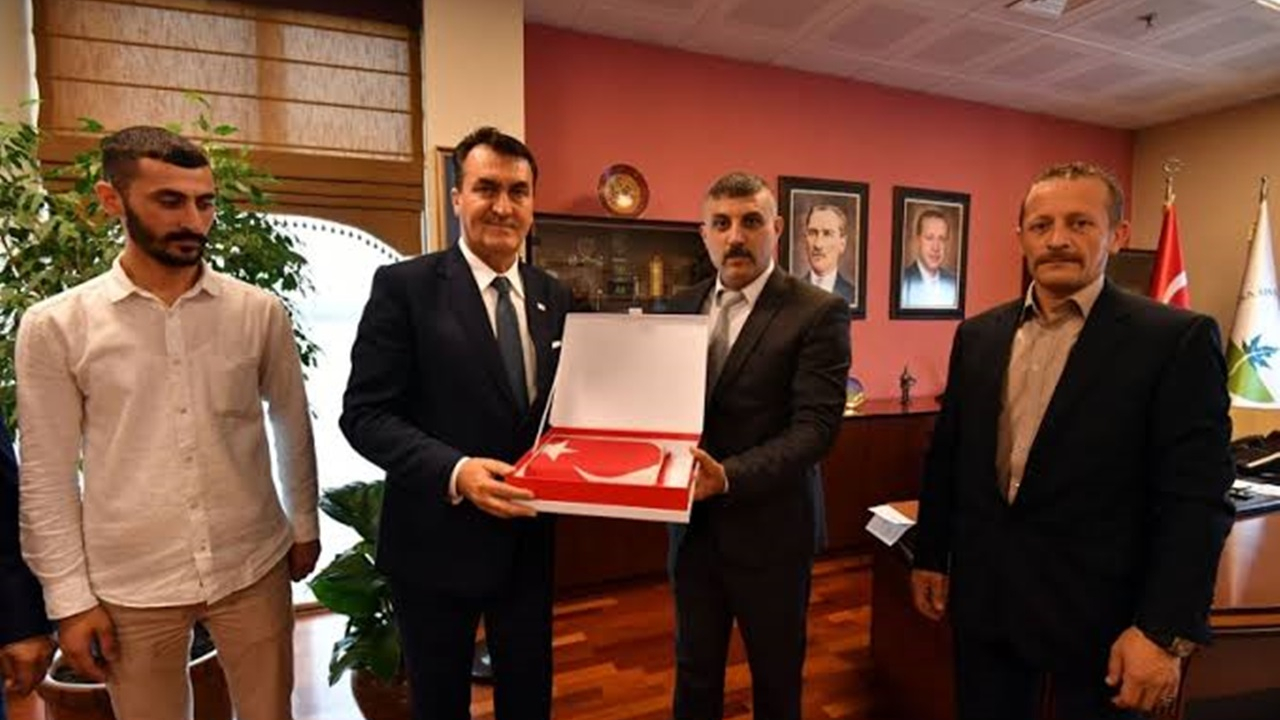 Bursa'da Ülkü Ocakları’ndan Başkan Mustafa Dündar’a ziyaret