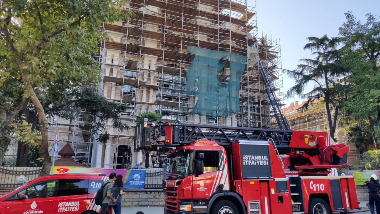 İstanbul Sağlık Bilimleri Üniversitesi'nde yangın!