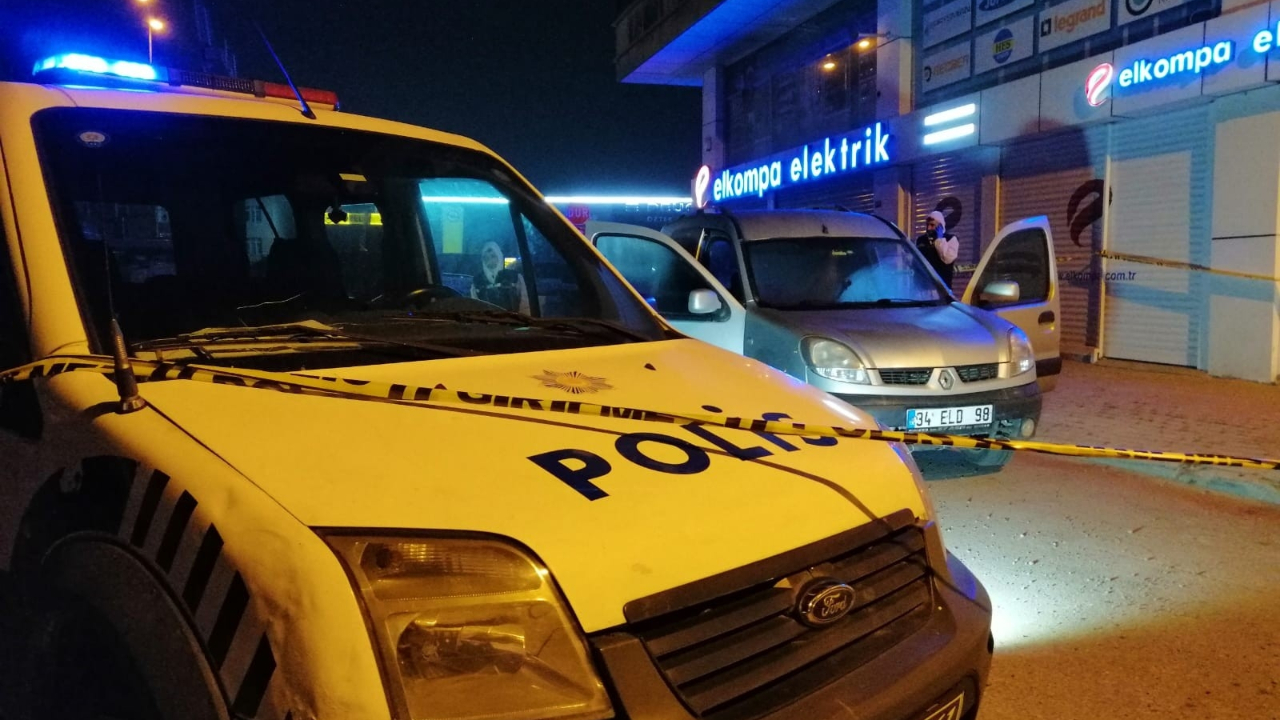 Cansız bedeni aracında bulundu...