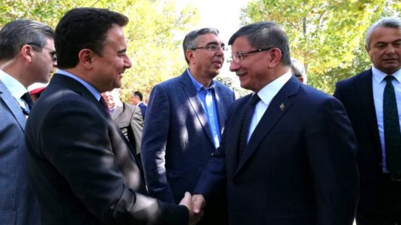 Dün Karamollaoğlu, bugün Davutoğlu!