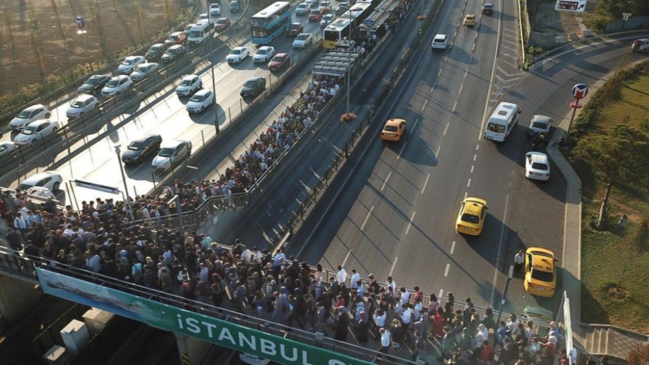 İBB, metrobüs krizini arapsaçına çevirdi!
