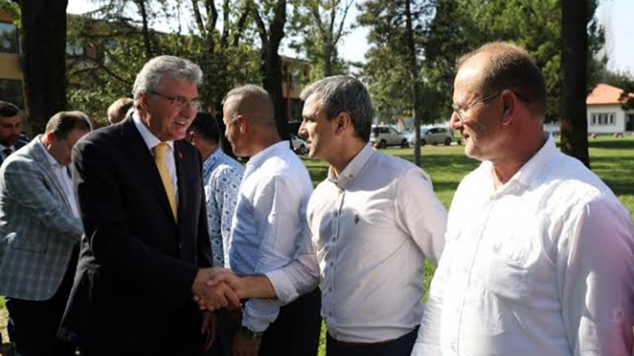 Sakarya'da Başkan Ekrem Yüce, muhtarlarla bir araya geldi