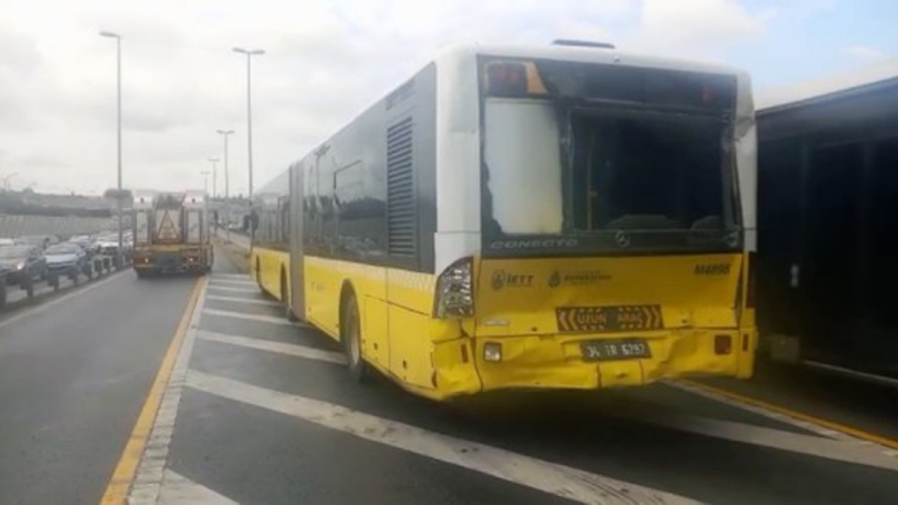 İstanbul'da metrobüs kazası!