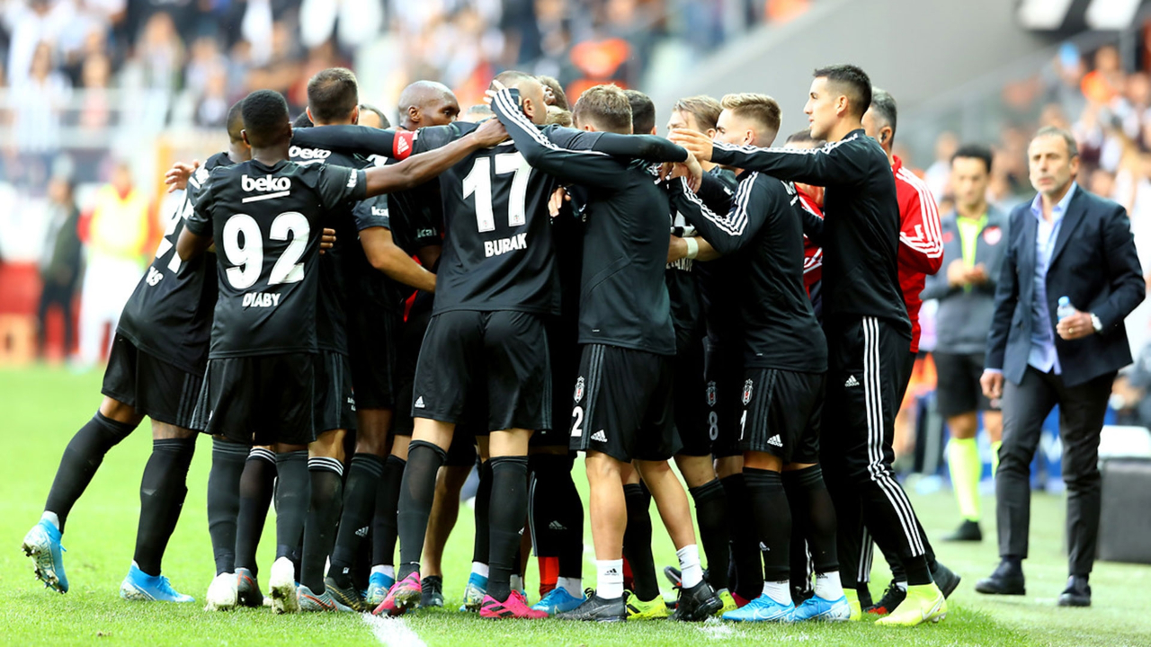 Beşiktaş, Alanyaspor'u 2-0 mağlup etti!