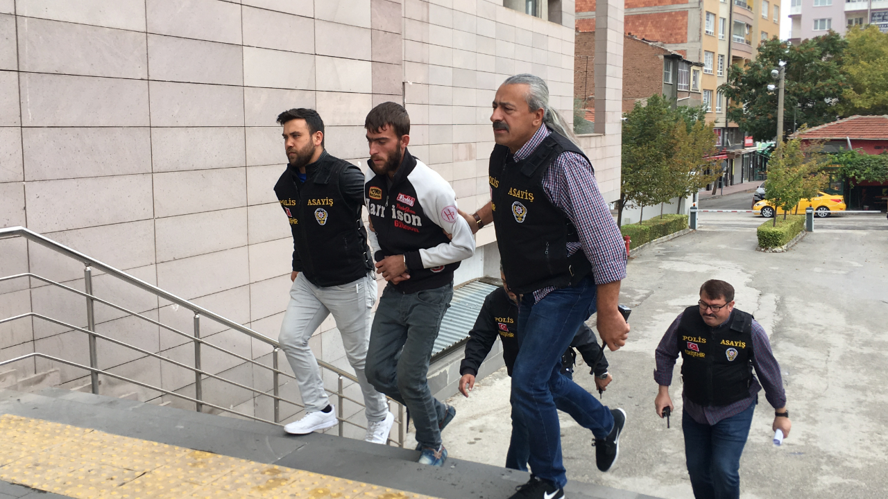 Tartıştığı eniştesini pompalı tüfekle öldürdü!