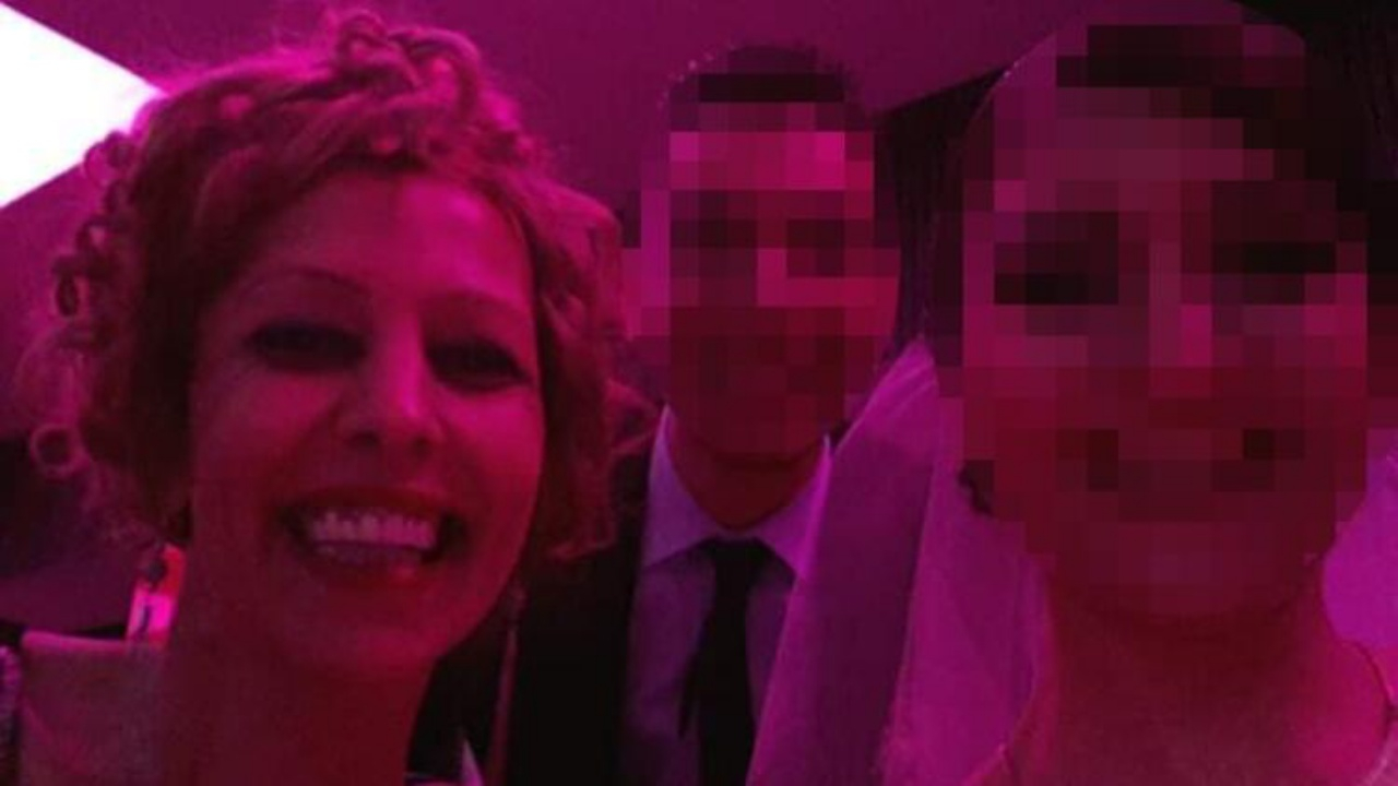 Eşini sevgilisine öldürtüp kızının düğününde eğlendi!