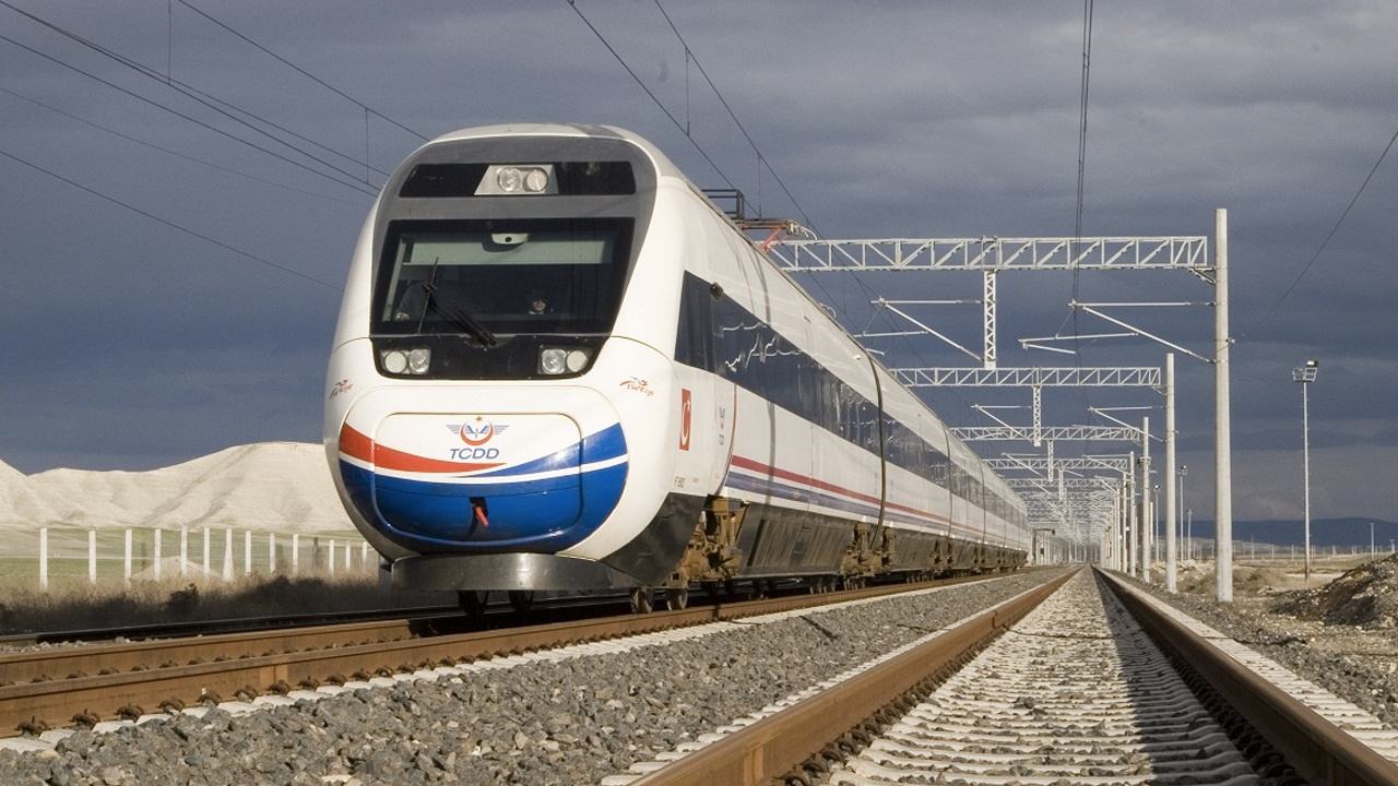 Tren ve posta ücretleri arttı!