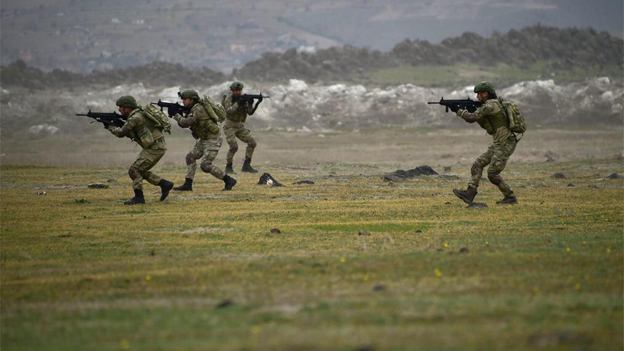 Van'da 4 terörist öldürüldü...