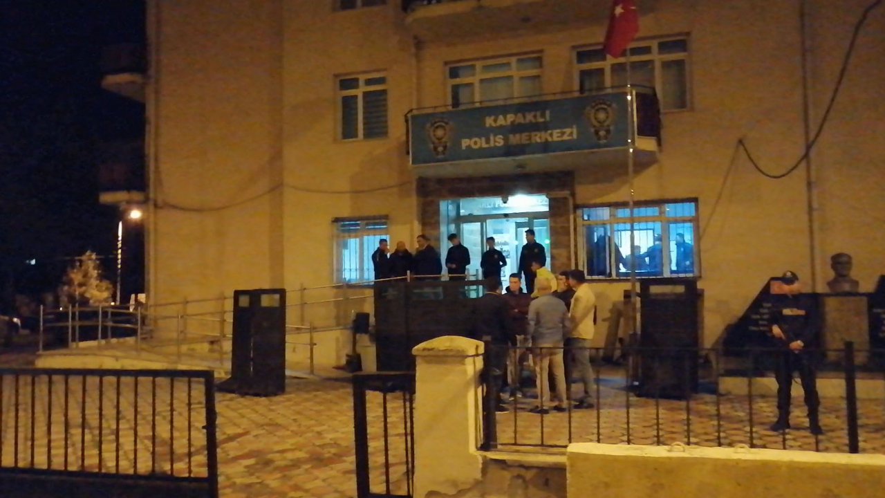 Polis Merkezi'nde memura bıçaklı saldırı!