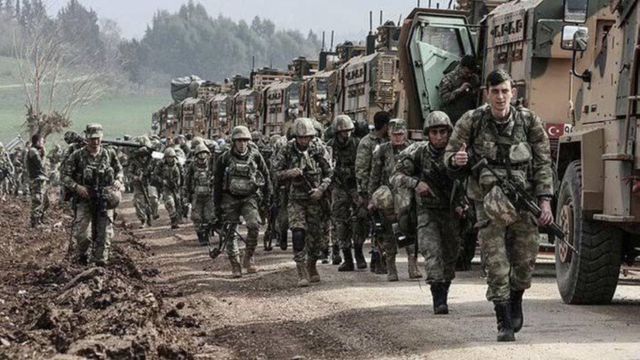 Avrupa basını: Türk askeri sınırı geçti