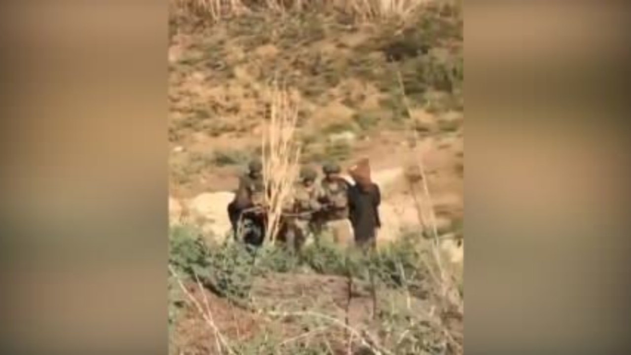 Türk askeri sağ ele geçirdi! İşte o hainler