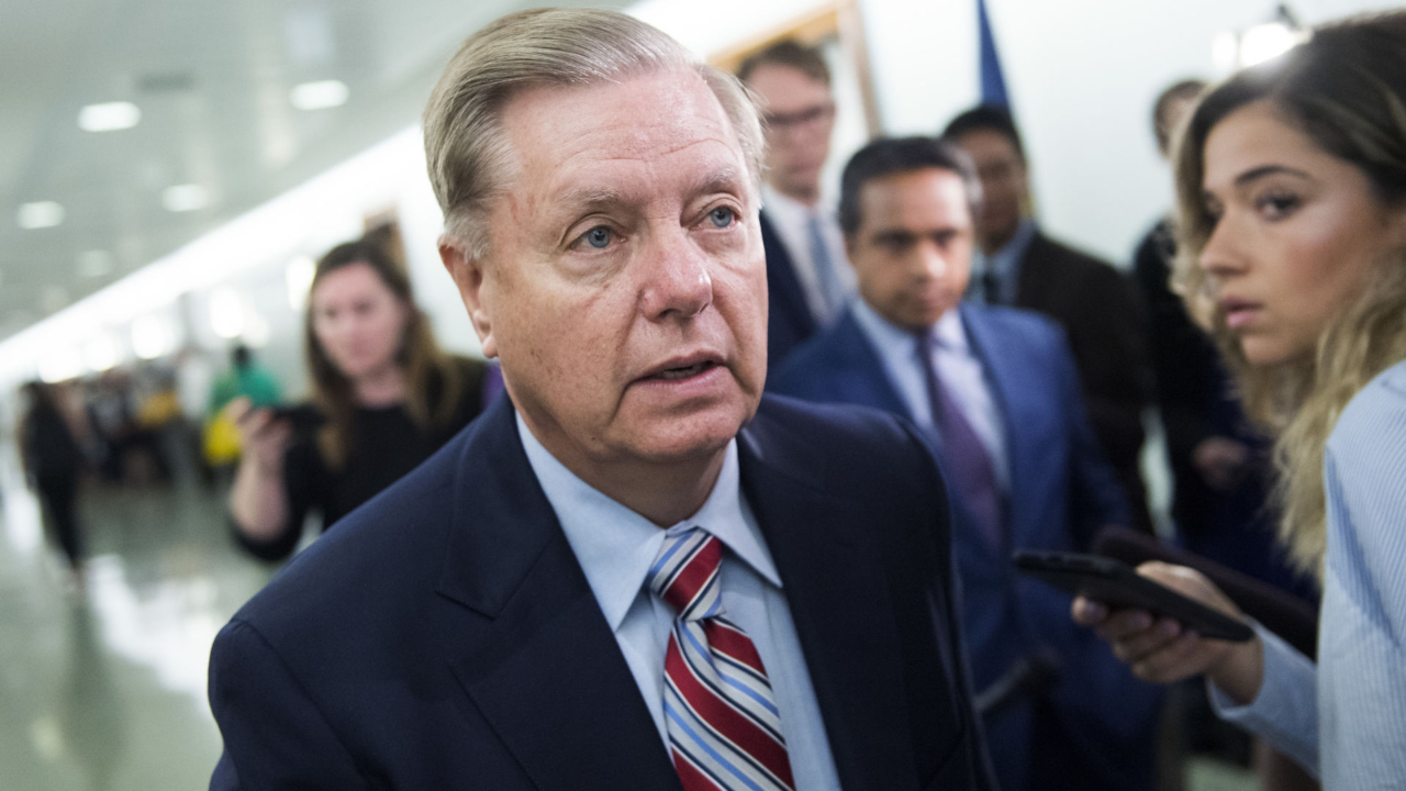 Rus telefon şakacıları senatör Graham'ı işletti!