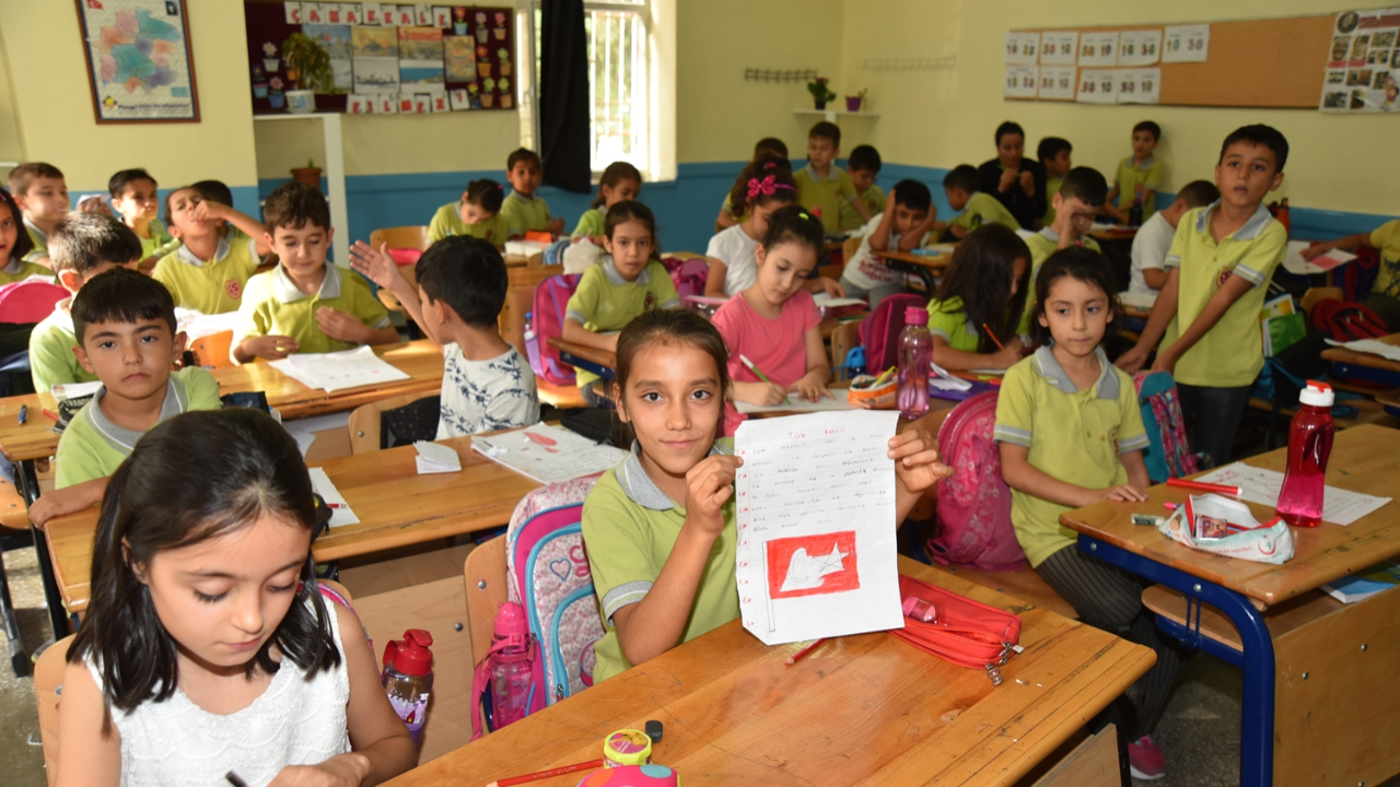 Minik öğrencilerden Mehmetçiğe destek...