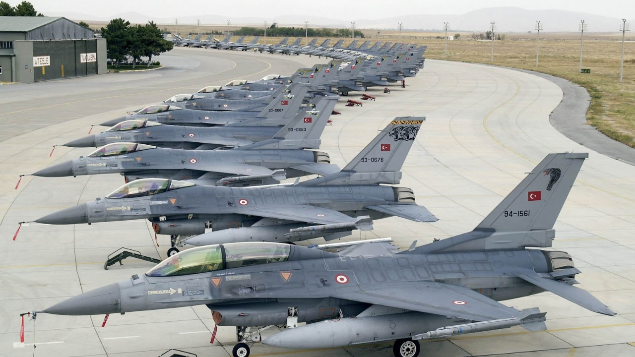 Türk jetleri 30 kilometre derinliğe girdi!