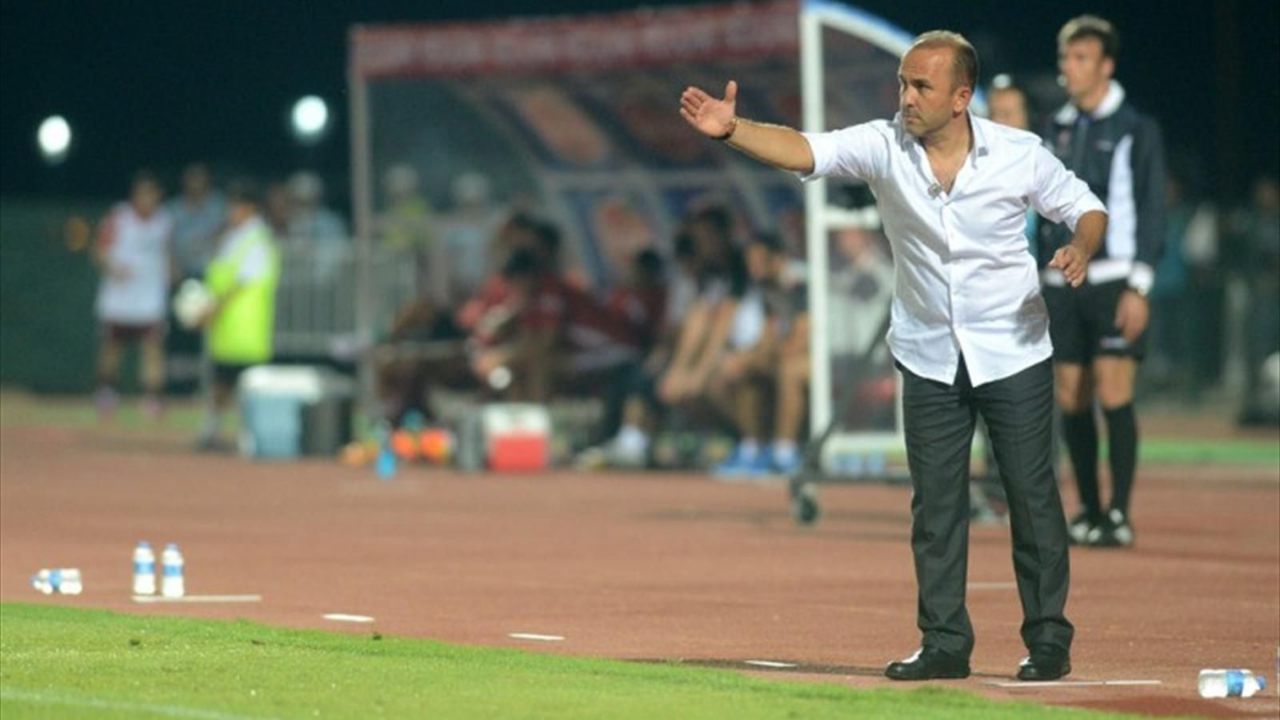 Denizlispor, Mehmet Özdilek'e emanet!