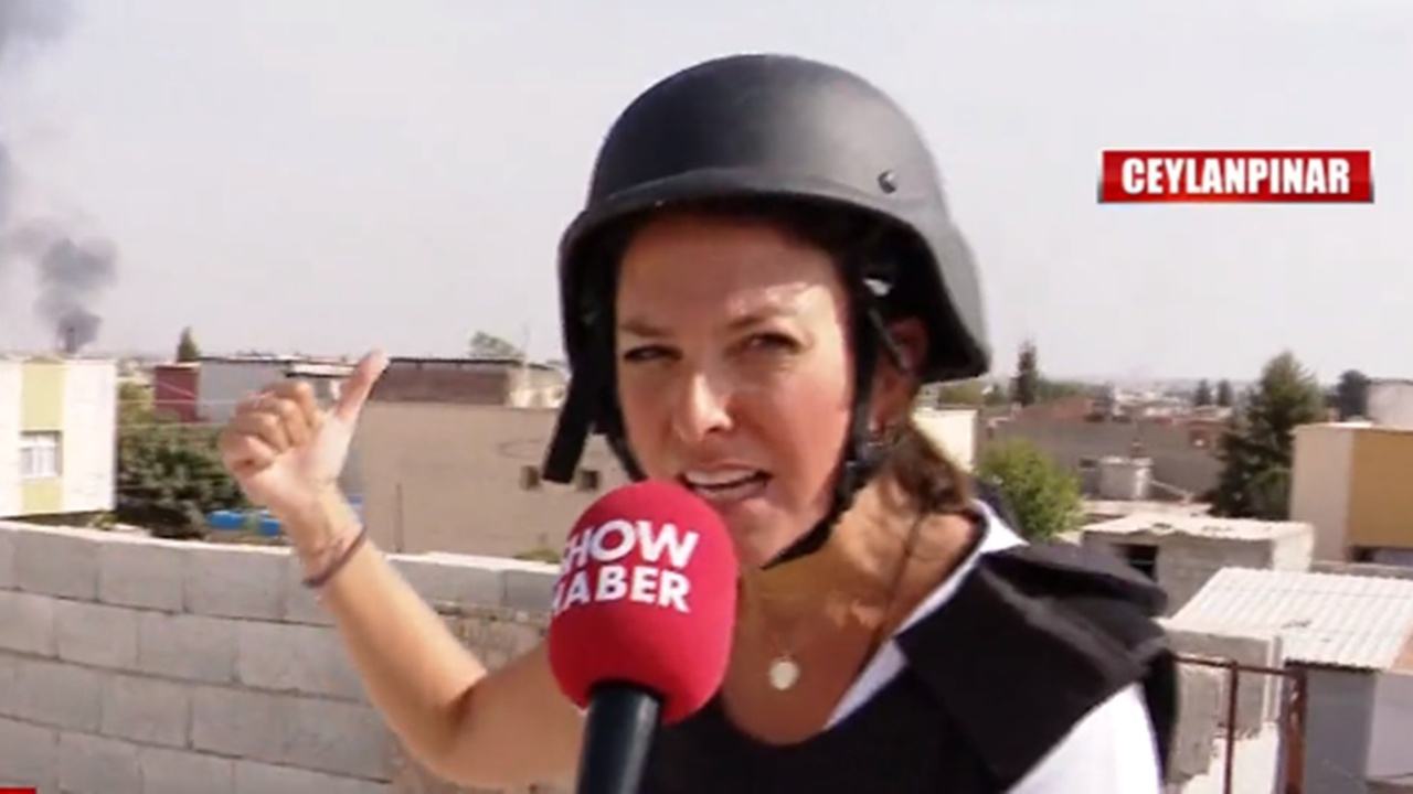 Show TV Ana Haber spikeri Ece Üner sınır hattında!