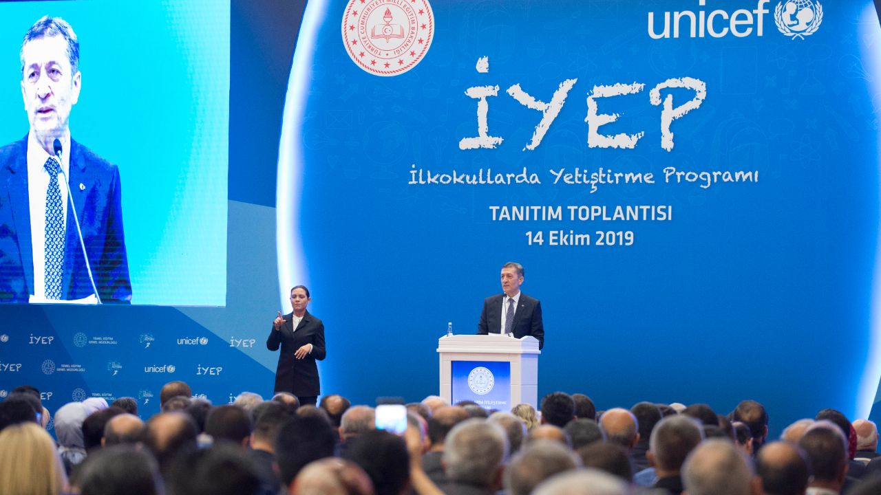 Ankara'da Bakan Ziya Selçuk: Sınır okullarında takviye programı yapılacak