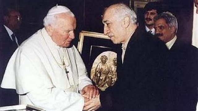 Selçuk Özdağ, Papa-Gülen görüşmesine aracı olan ismi açıkladı