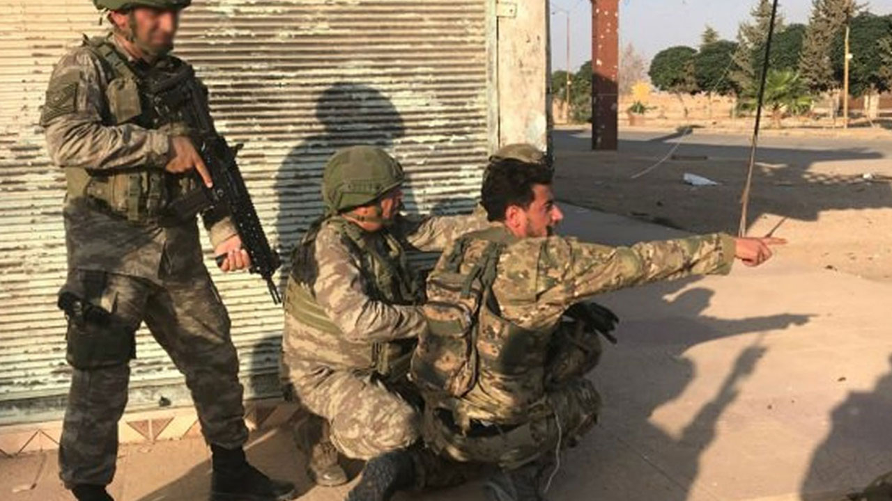 Saadet Parti'li yöneticiye Barış Pınarı gözaltısı