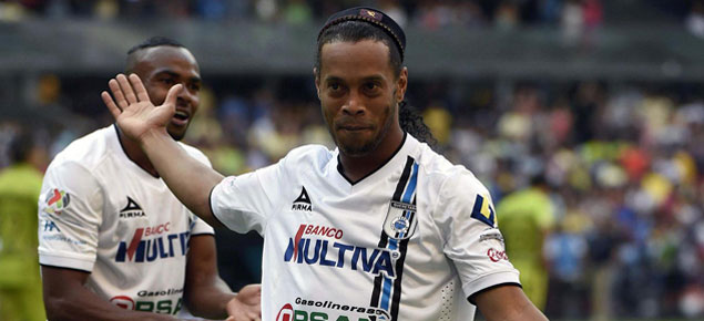 Ronaldinho sonunda İstanbul'a geliyor!