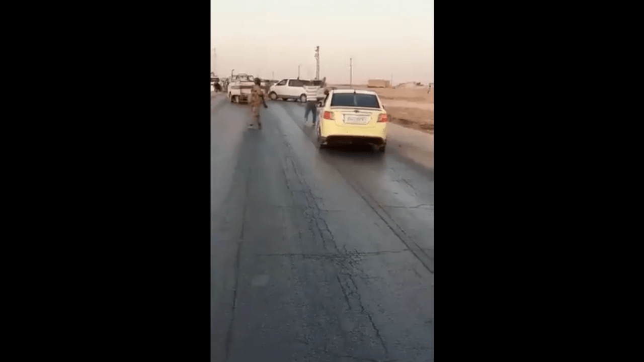 YPG'li teröristler M4 karayolunda böyle yakalandı!