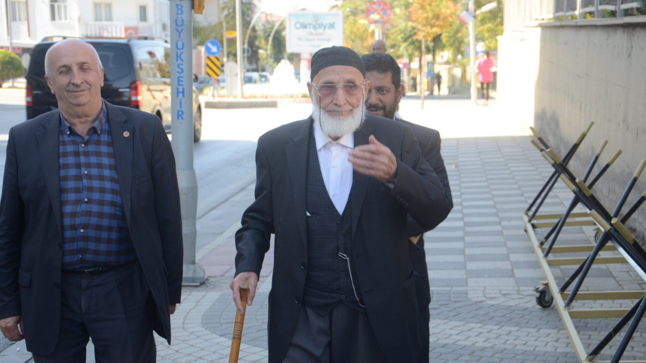 93'lük dede harekata katılmak için gönüllü oldu!