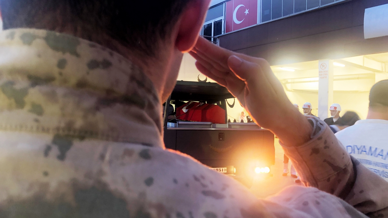 Şehit Onbaşı'nın cenazesi memleketine getirildi!