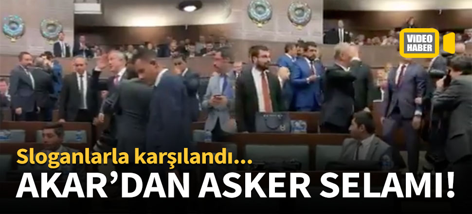 Bakan Akar'dan gençlere asker selamı!