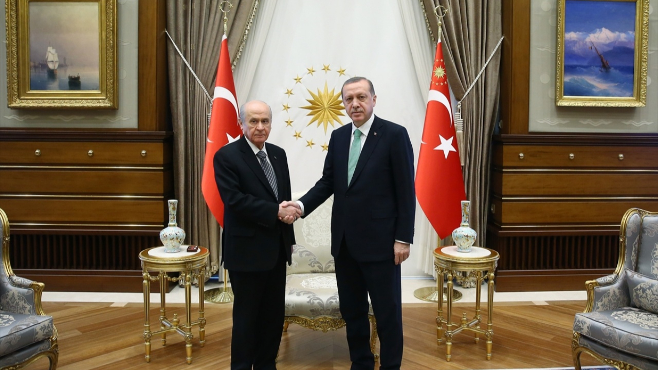 Erdoğan, Bahçeli ile telefonda görüştü