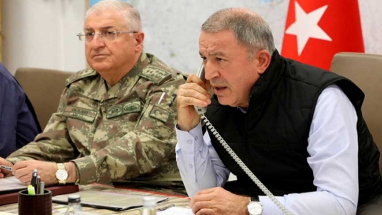 Bakan Akar İngiliz mevkidaşıyla görüştü!
