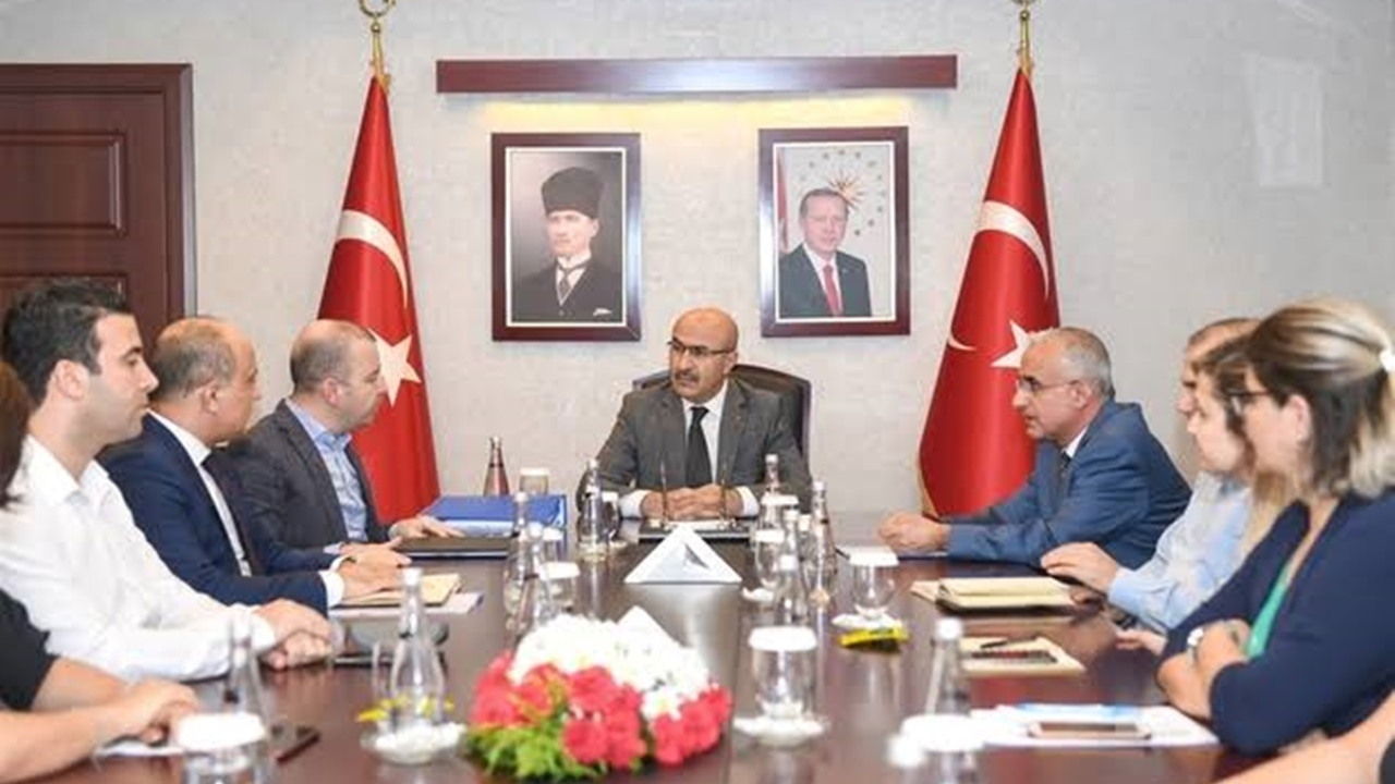 Adana'da Vali Mahmut Demirtaş: "Adana’nın geleceğine önemli bir yatırım yaptık"
