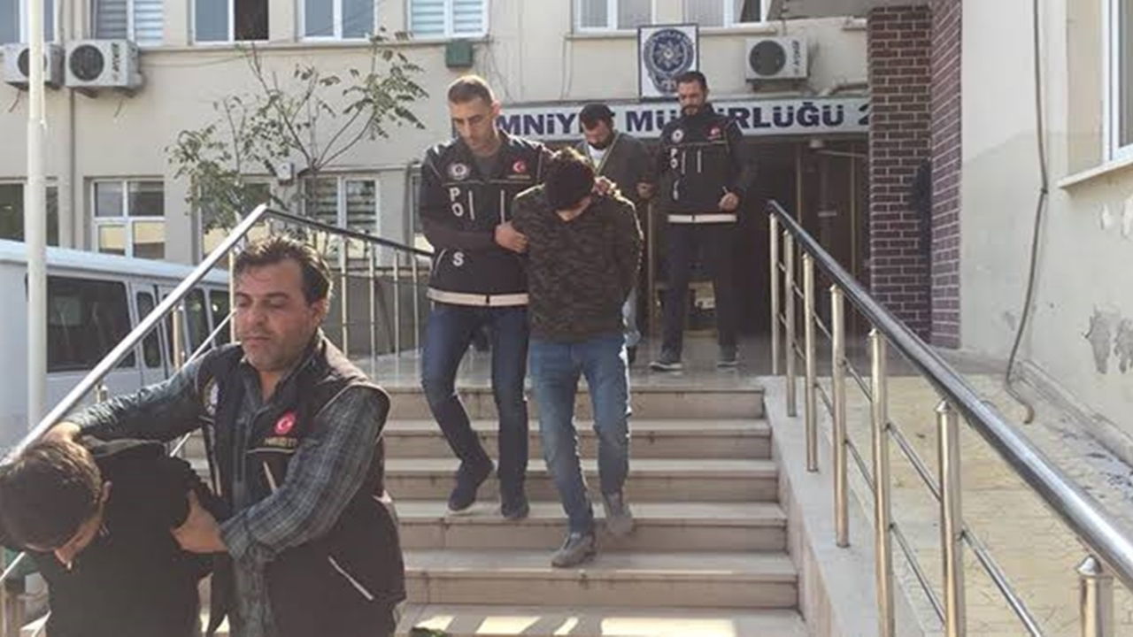Bursa'da uyuşturucu baskını: 13 gözaltı