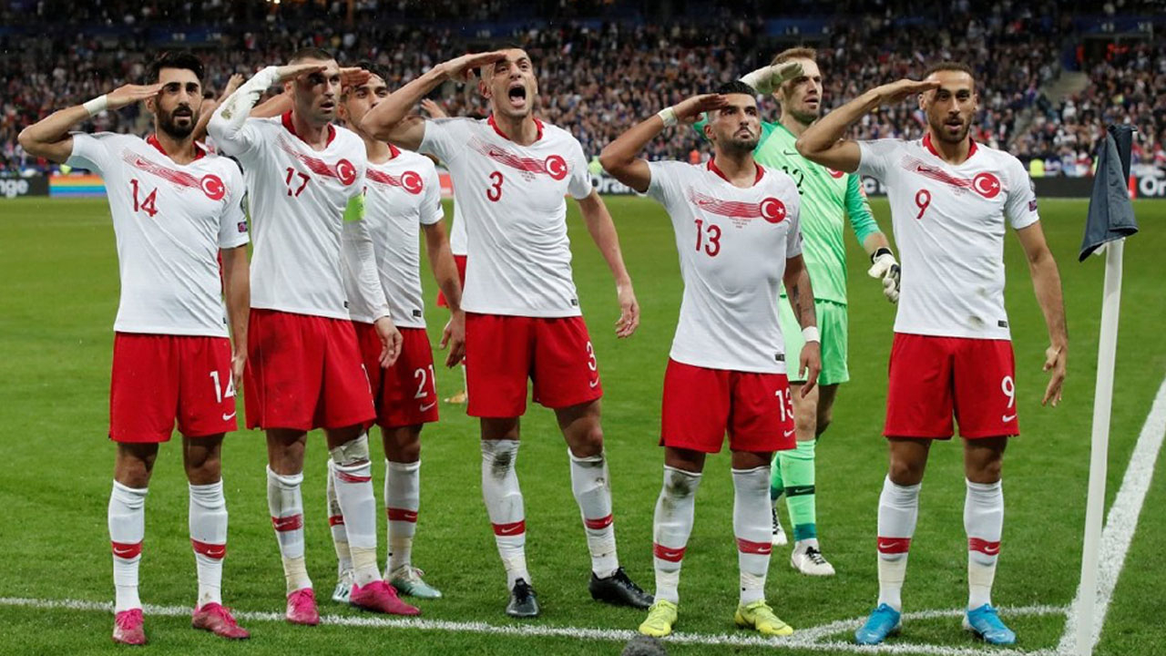 Fatih Altaylı ekolüne bayrak açtı