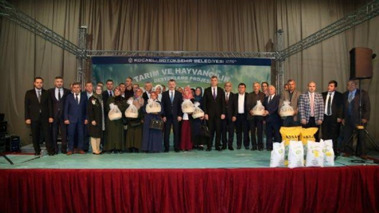 Kocaeli'de Tahir Büyükakın, “Toprağa sahip çıkmalıyız”