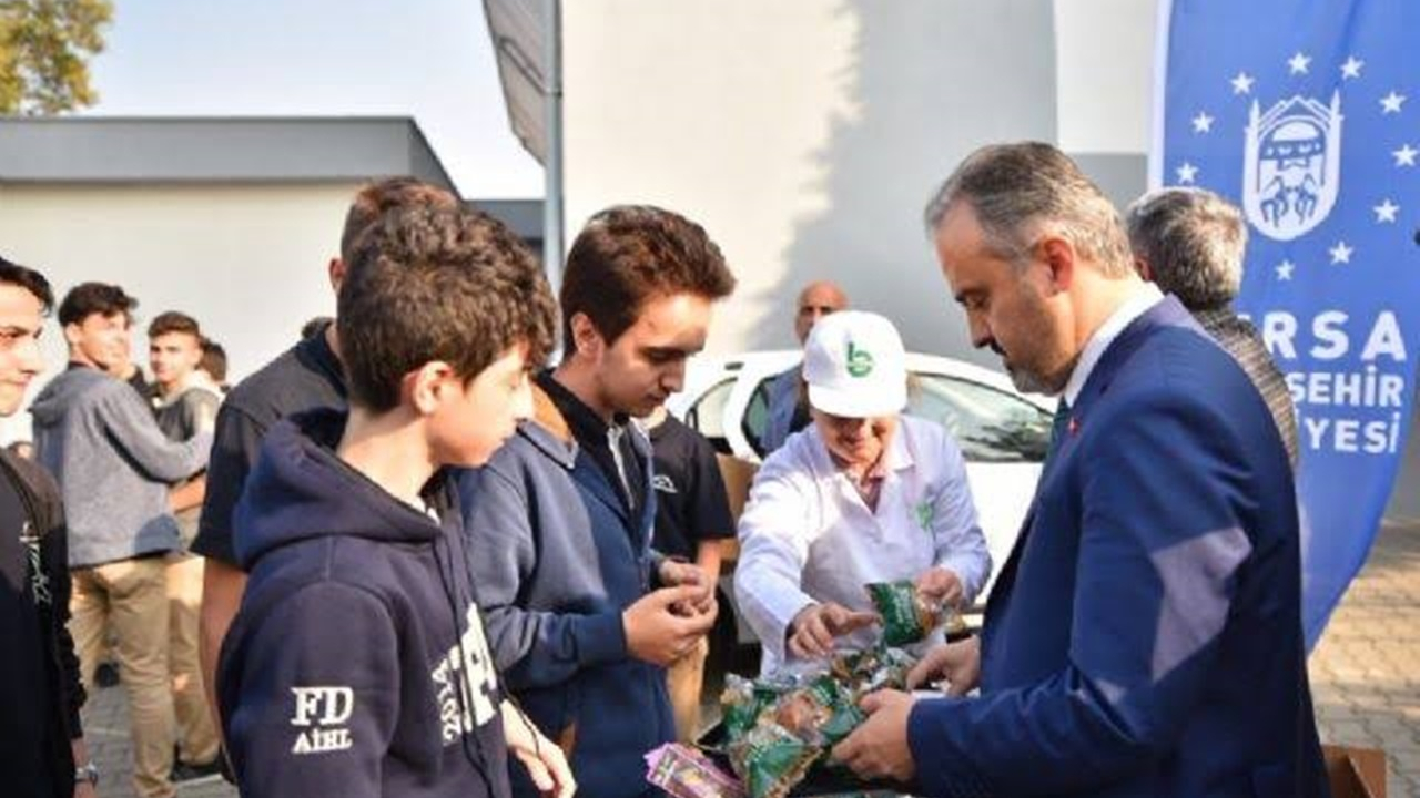 Bursa'da Başkan Alinur Aktaş: “Biz Türkiye’yiz”