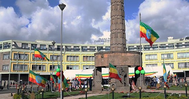 Etiyopya'da büyük skandal! Gazetecileri FETÖ okulunda ağırladılar