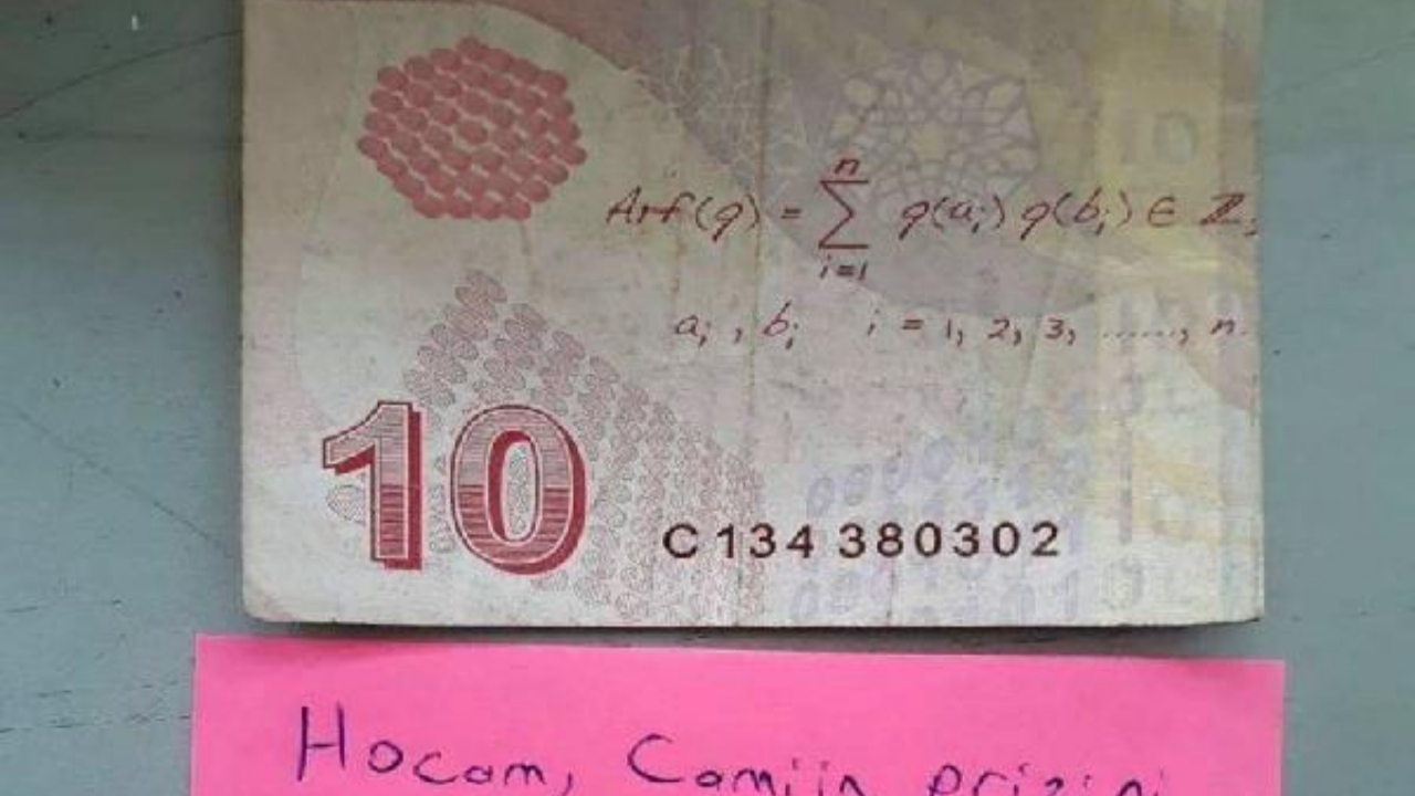 Camideki notu gören imam şaşkına döndü!