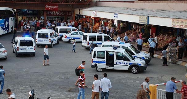 Otogarda sıcak anlar! Canlı bombalar yakalandı