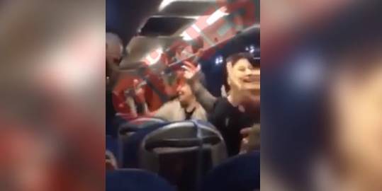 CHP'liler yurt faciasına göbek atarak gitti! / VİDEO